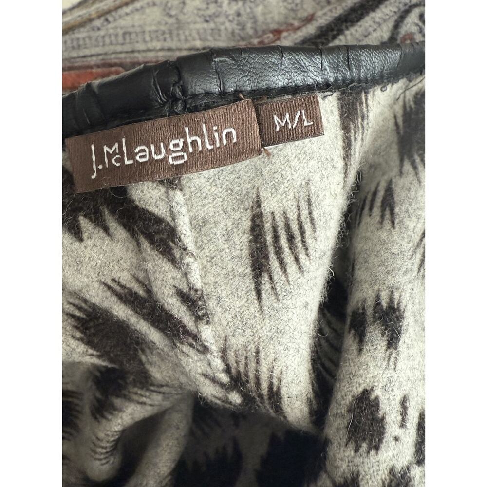 J. McLaughlin Gia‎ Cape Sz M/L 100% Wool Reversible Animal Print Fringe Party - Picture 8 of 13